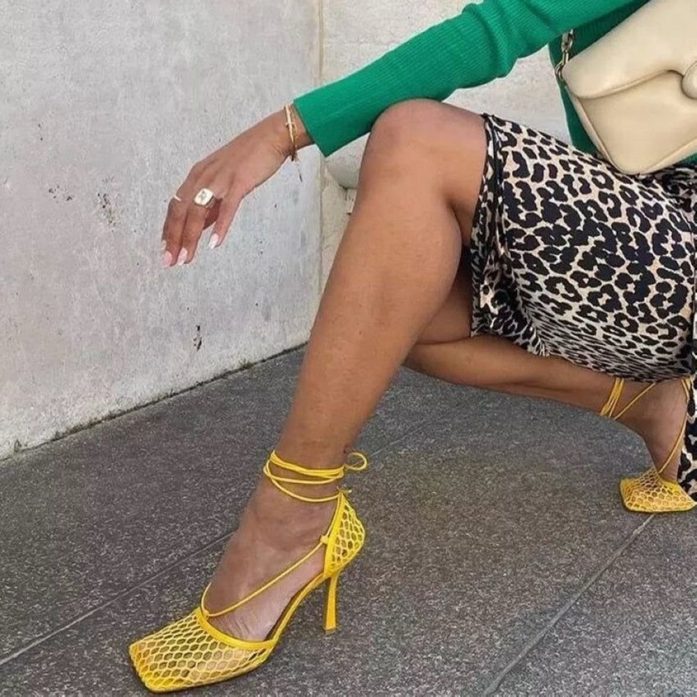 High heels - Picture 2 of 7